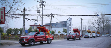 一個紅色江淮風光車隊 一道靚麗的皮卡風景線