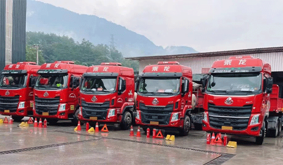 不怕“卷”！四川馮總9年用220臺乘龍重卡 沒換過別家?