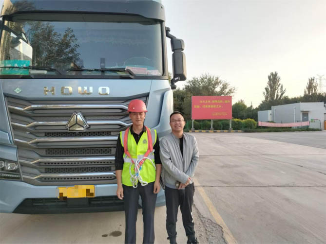 中國(guó)重汽豪沃TS7燃?xì)廛?chē)：護(hù)航鮮奶運(yùn)輸 鑄就品質(zhì)之選