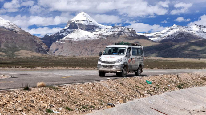 官宣！依維柯4×4正式命名為“歐霸·雷霆”、“歐霸·山海”