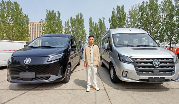 6年跑了60萬公里！醫(yī)藥物流白總獨(dú)寵圖雅諾輕客